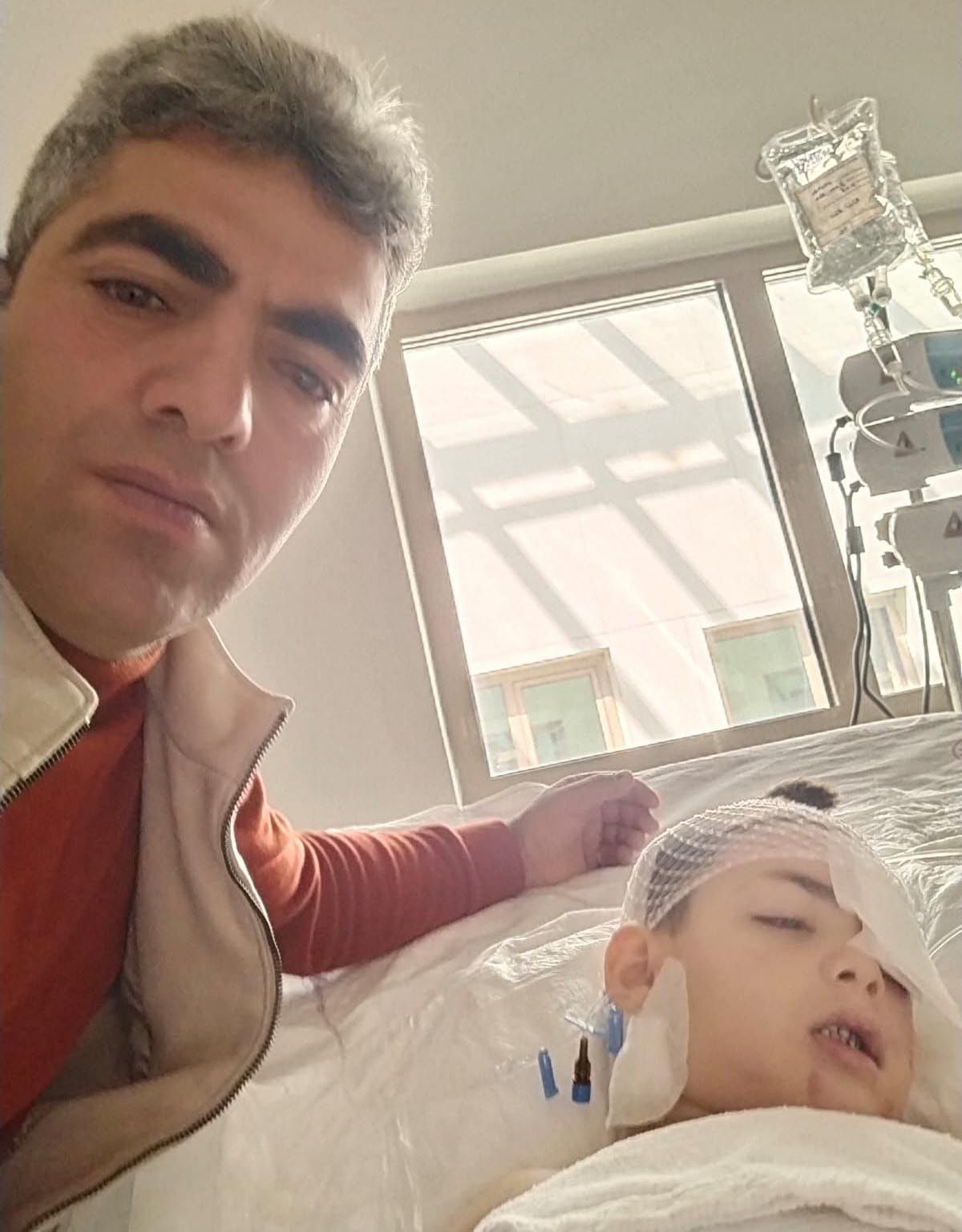 Erzurum'da ezdi�i �ocu�un balkondan d��t���n� s�yleyen servis �of�r�