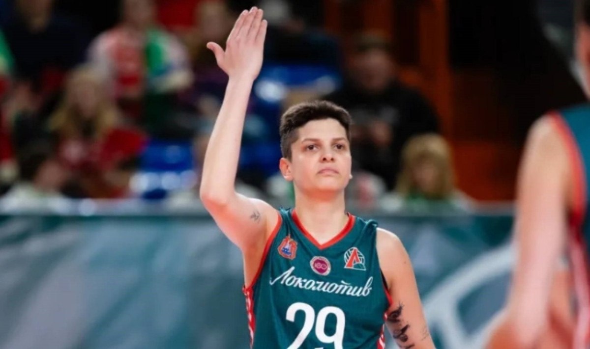 Voleybolda Gergin Anlar: Ebrar Karakurt ve Yulia Brovkina'nın Tartışması