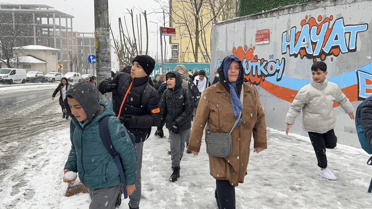 İstanbul'da Kar Yağışı Etkili Oldu