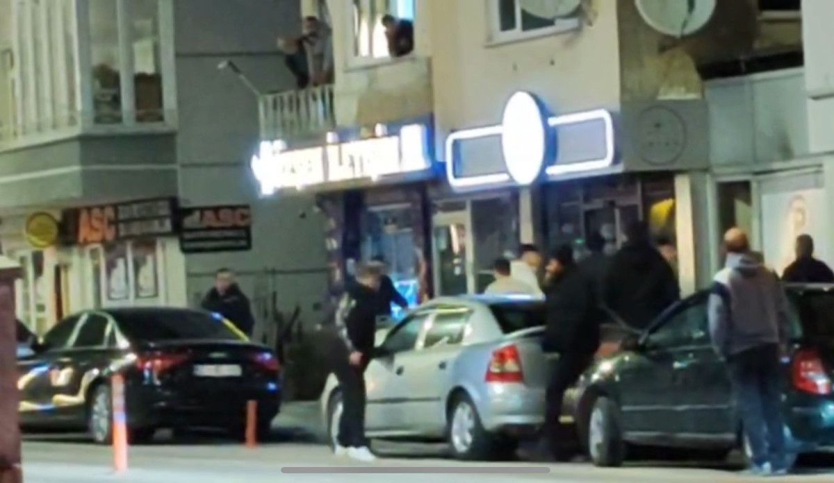 67b26d326d098321__w1200xh696 Bolu'da yumrukların havada uçuştuğu kavgada silah sesleri yükseldi