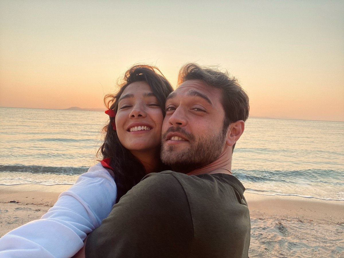 Aybüke Pusat ve Furkan Andıç'tan Romantik Paylaşımlar