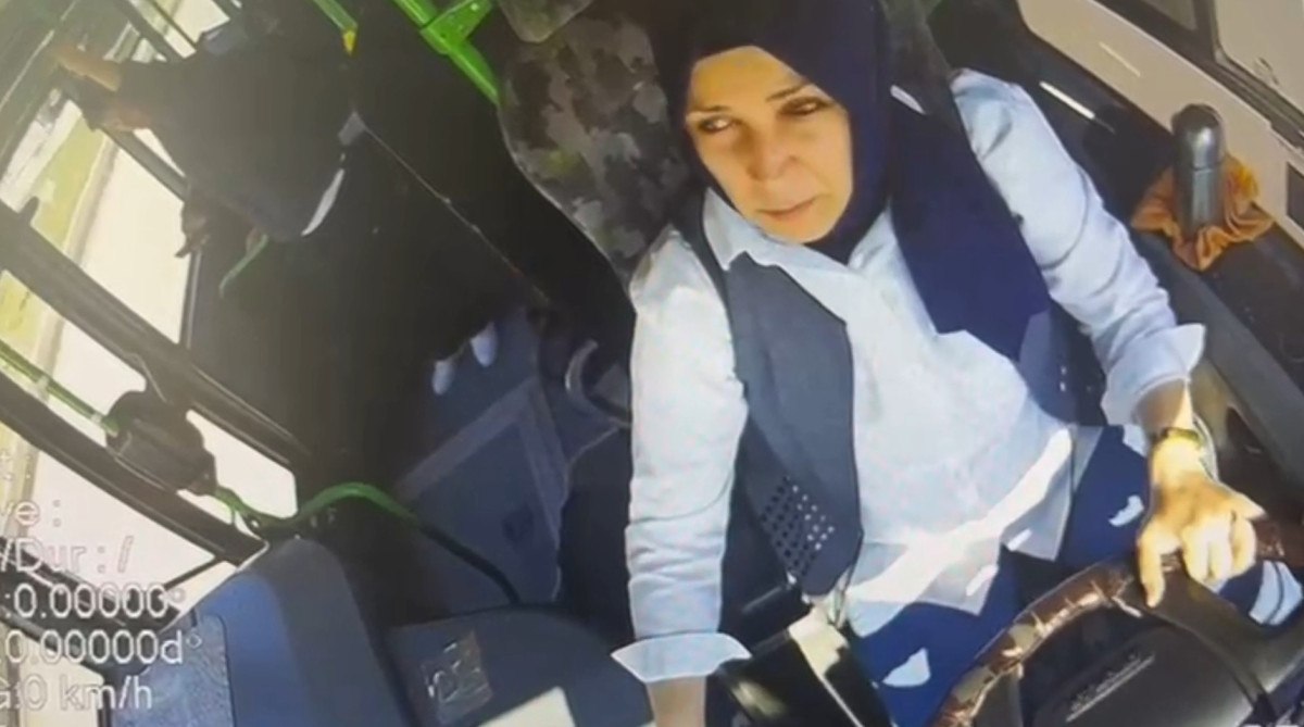 Babası Salih Alıç'ın Desteği ve Mesleğe Yönlendirmesi