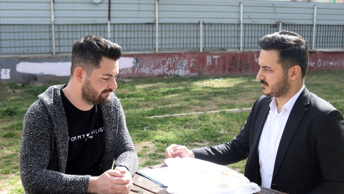 İçindekini İnceledi ve Tırnak Parçasına Benzetti