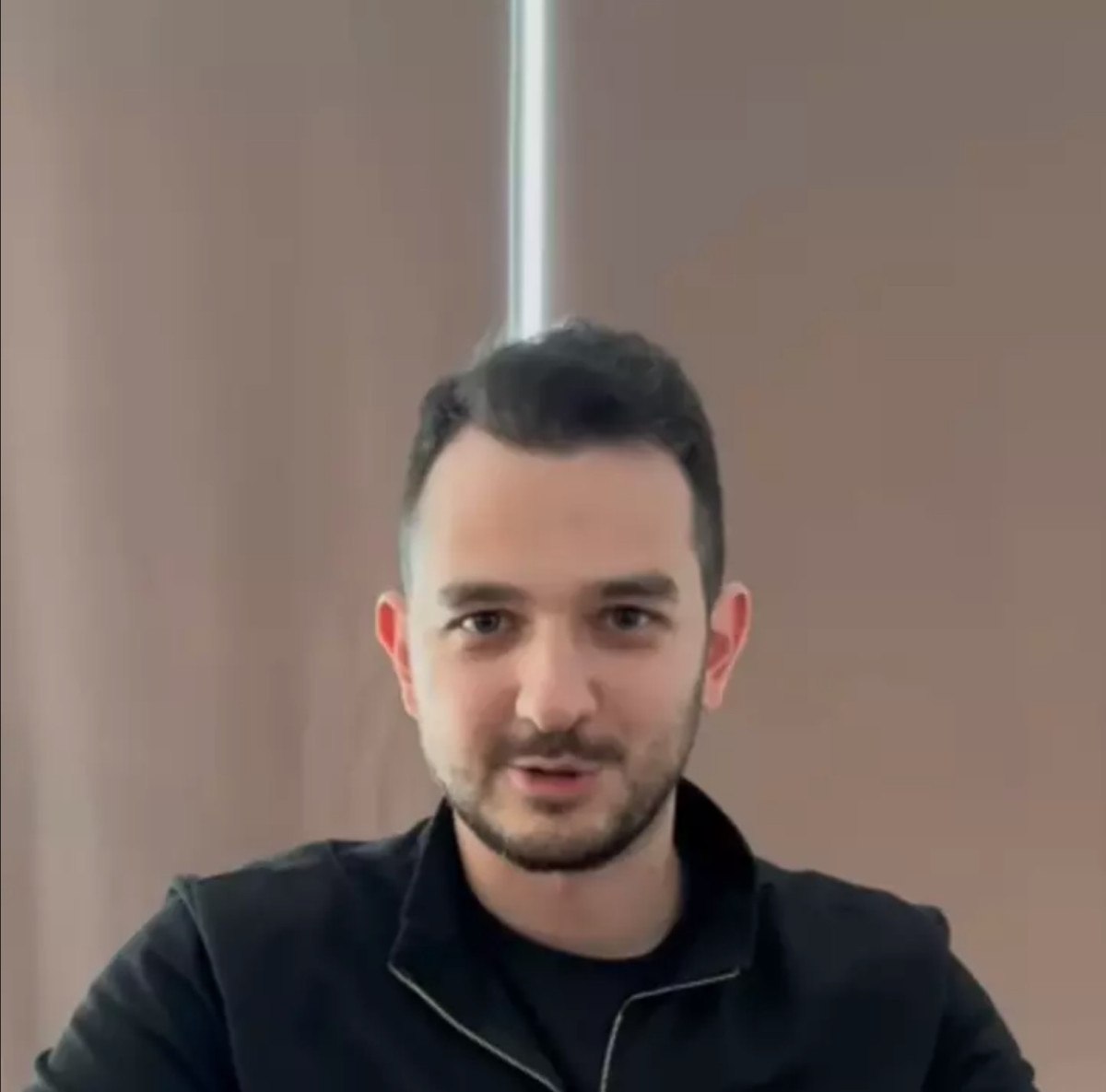 Oyunculuktan Farklı Bir Yola Adım Attı