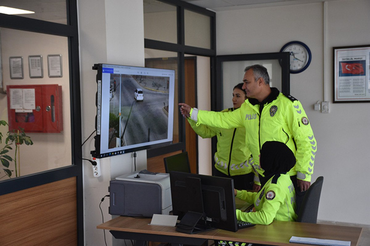 Polisliğe Başlangıç ve Aile Bağları