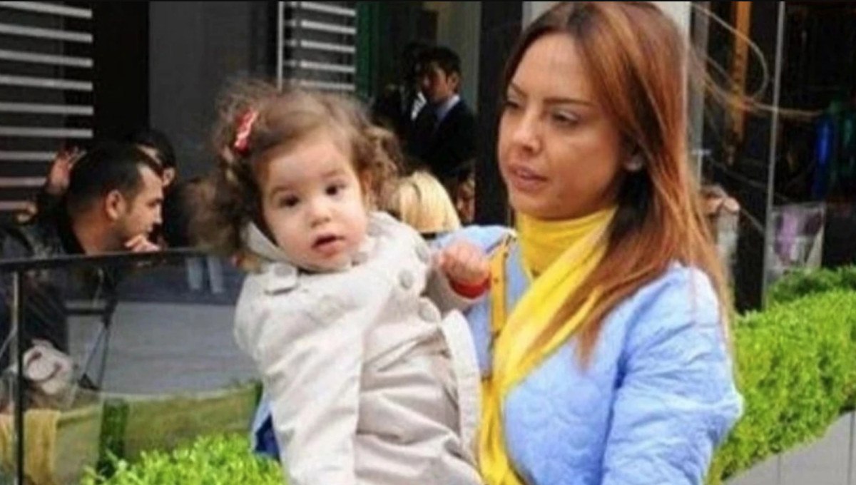 Ebru Gündeş ve Kızı Alara'nın Güncel Hayatıyla İlgili Detaylar