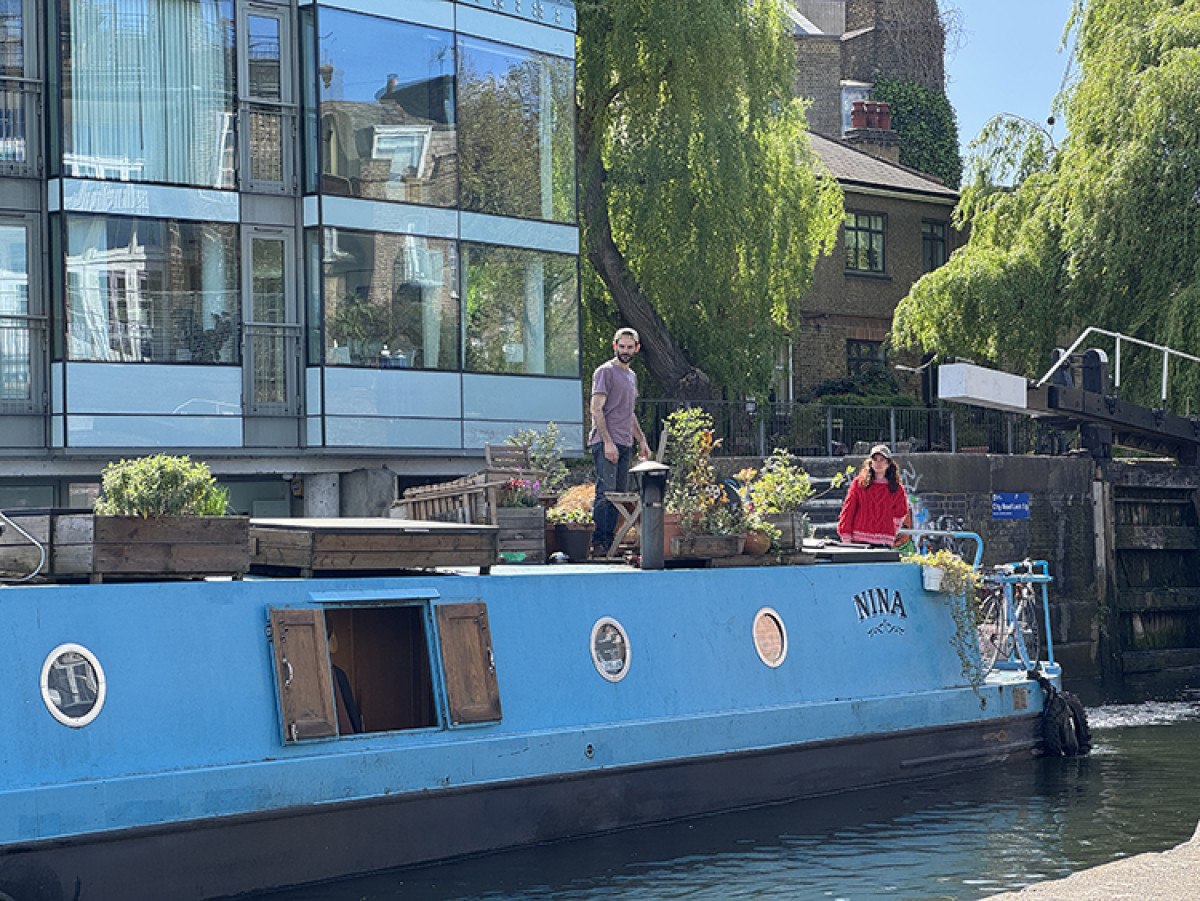 Londra'nın Merkezi Kanallarında Alternatif Bir Yaşam Biçimi: Narrowboatlar