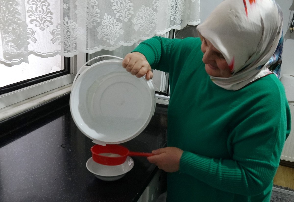 Trabzon'da 48 Yaşındaki Naciye Aydın'ın Yağmur Suyu Geleneği