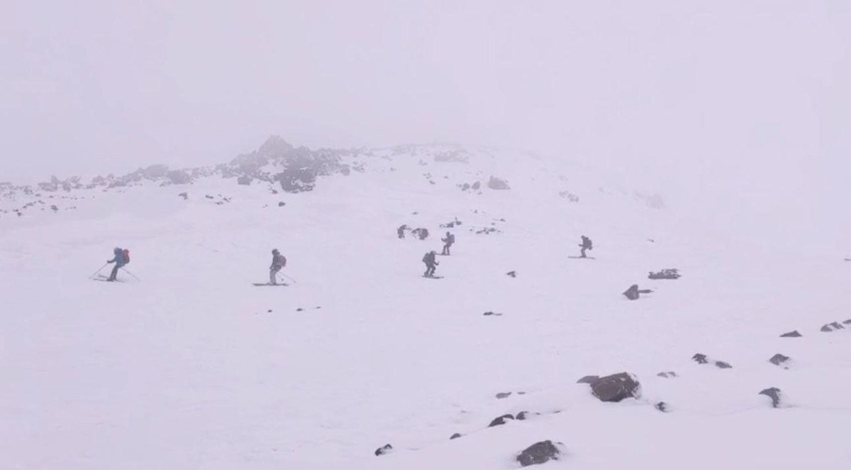 İHA Türkiye’nin En Yüksek Zirvesi Ağrı Dağı, Kayak ve Macera Tutkunlarını Ağırladı