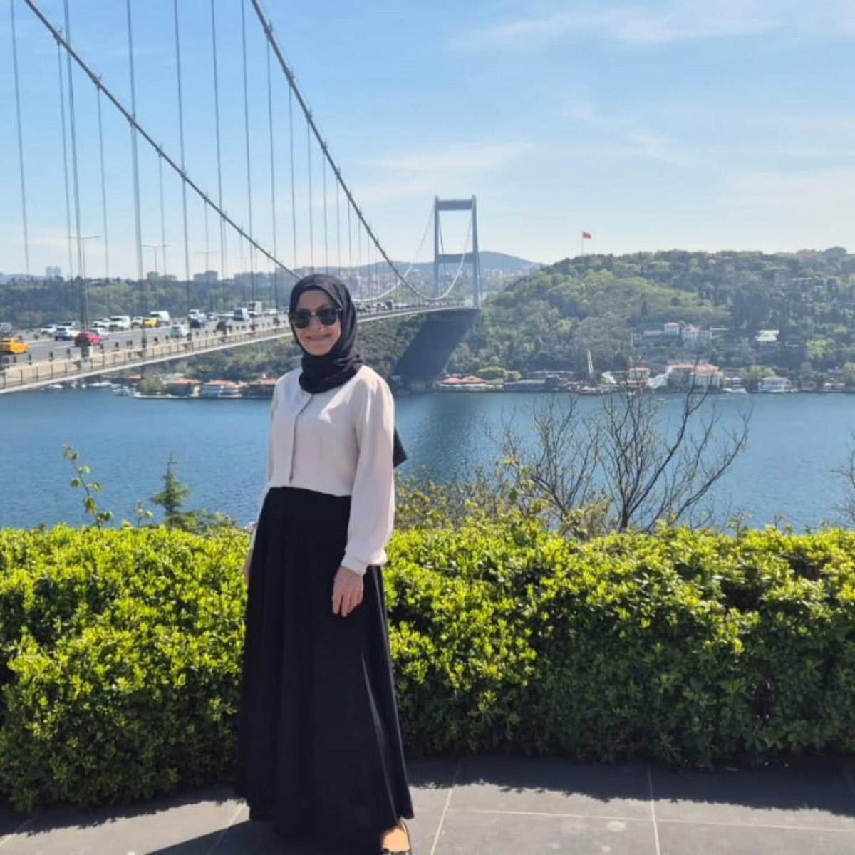 Yağmur Uçar ve Kızılcık Şerbeti
