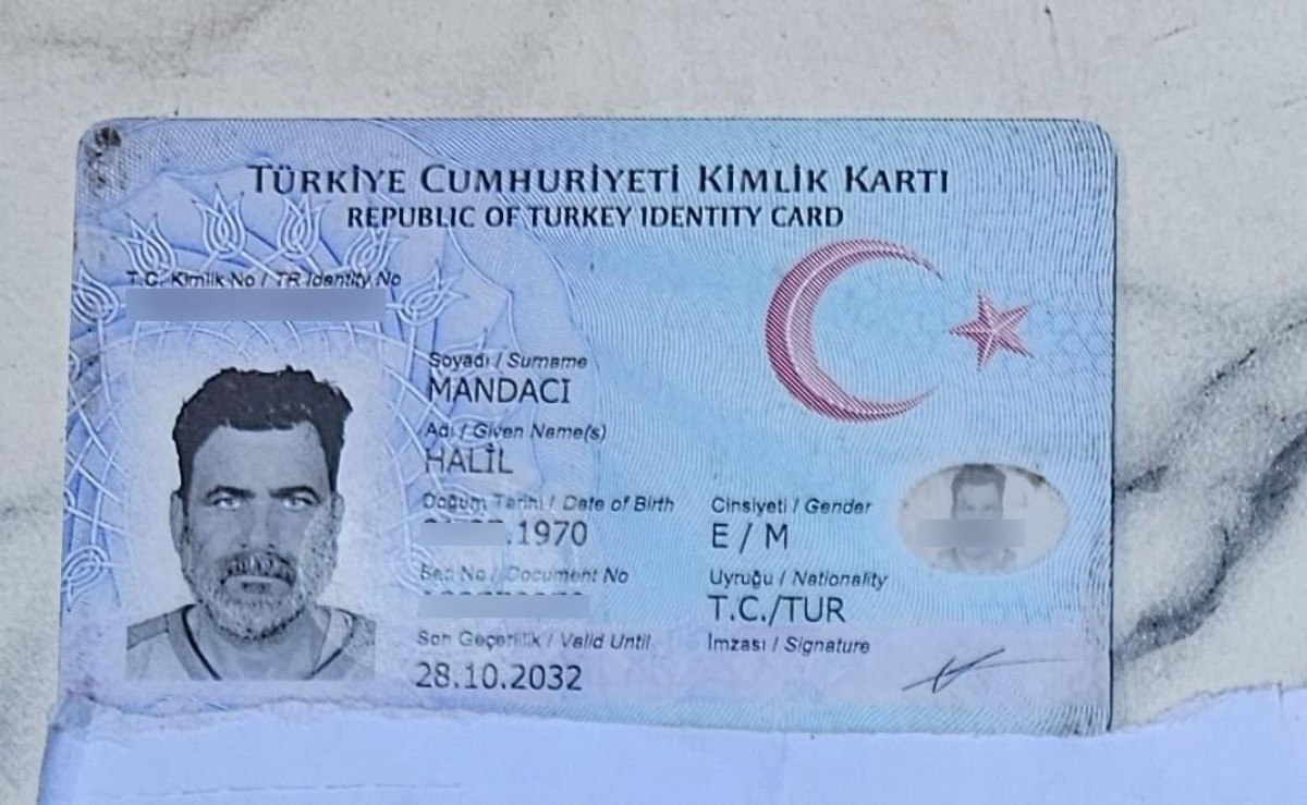Balıkesir'in Manyas ilçesinde yaşayan ve kimlik karmaşasıyla mücadele eden Halil Mandacı'nın Hikayesi