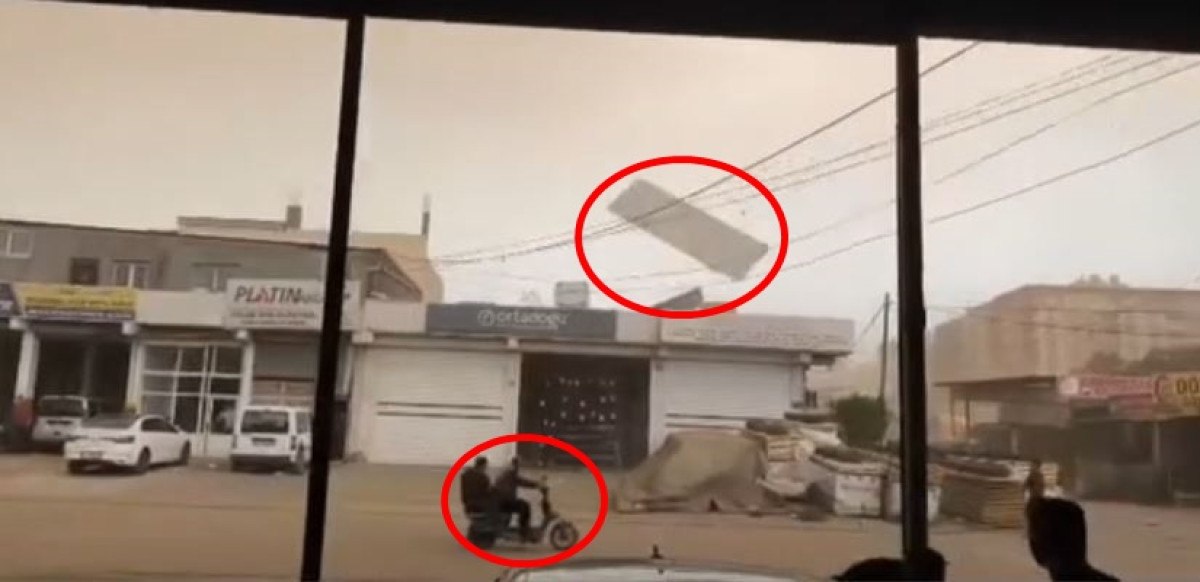 DHA Meteoroloji 15'inci Bölge Müdürlüğü'nün uyarıları sonrası Mardin'de etkili olan şiddetli fırtına, özellikle Kızıltepe ilçesinde büyük hasarlara yol açtı.