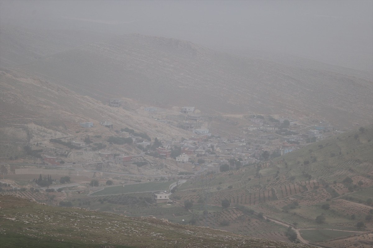 Mardin'de Kum Fırtınası ve Toz Aşımı Etkileri