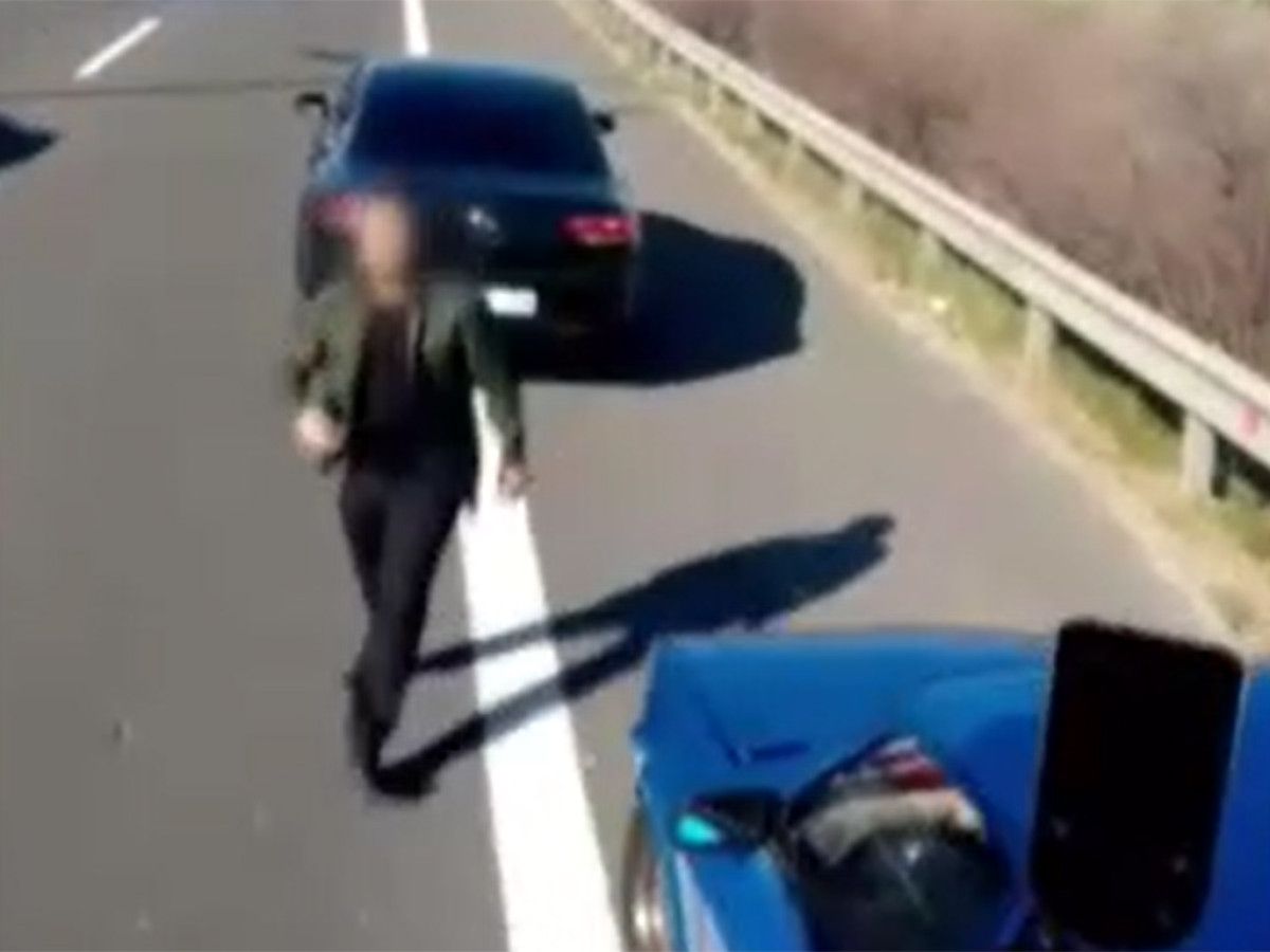 Ankara’da yol verme gerginliği kameraya yansıdı