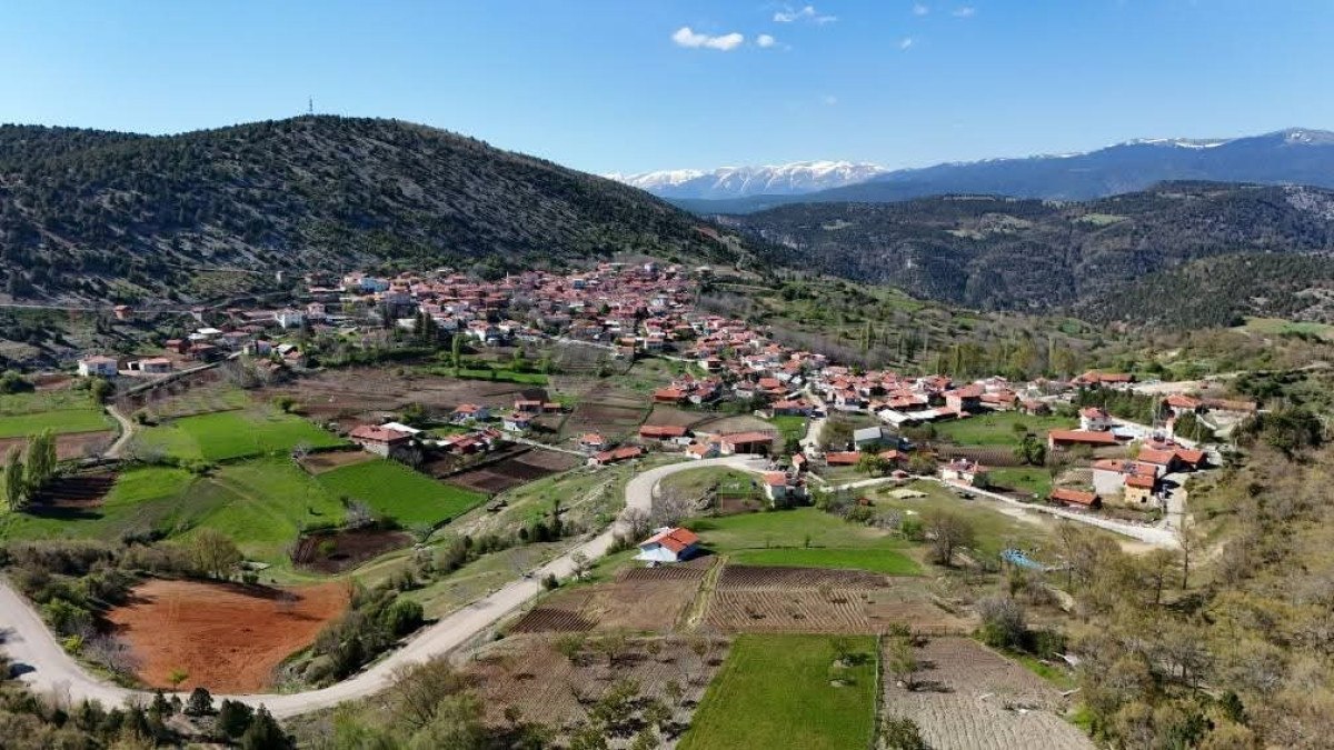 Sorgun Köyünde Her Yıl Mayıs Ayında Pişirilen Geleneksel 'Dede Aşı' Keşkek Tarifleri Günümüze Ulaşıyor