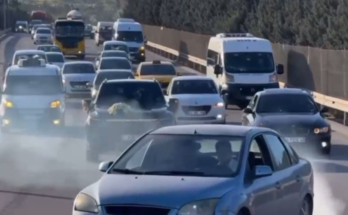 İstanbul Arnavutköy'de trafikte yaşanan sıkıntılar