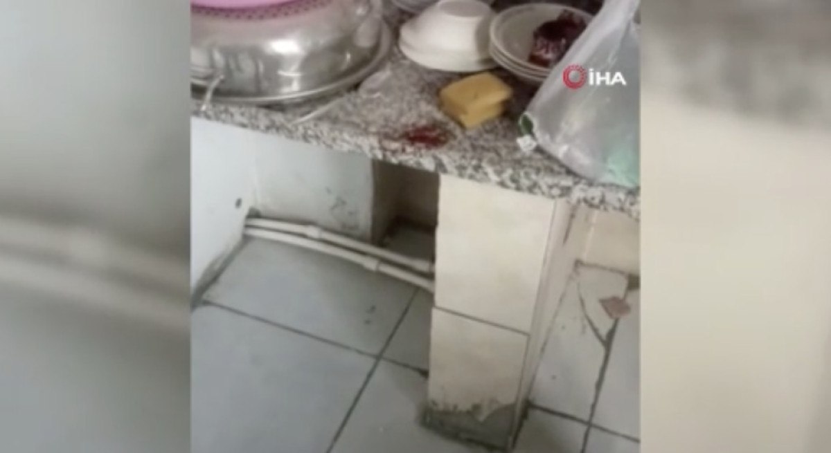Yemekhane Camını Kırıp İçeri Girdi