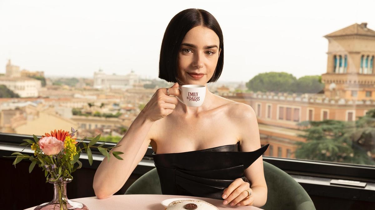 Emily in Paris: Gençlik ve Moda Dolu Bir Hikaye