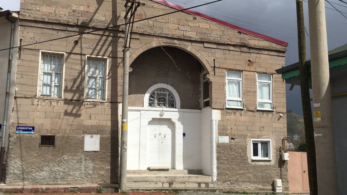 Yeni Papamızın İsmi ve Görevine Başlangıcı