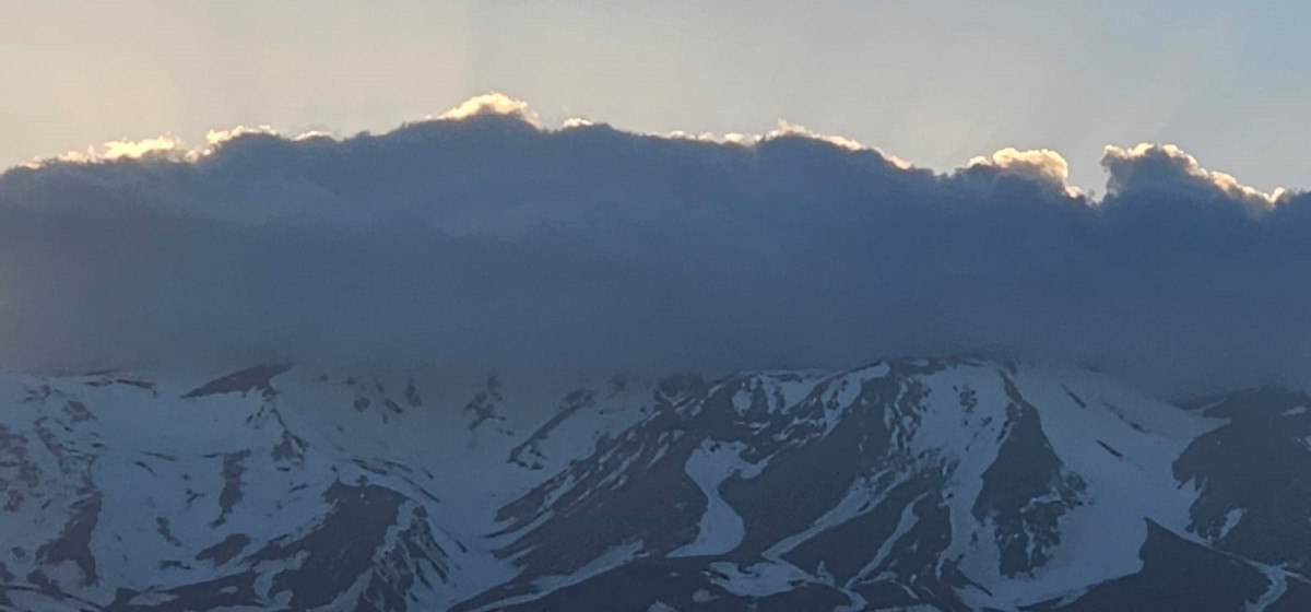 Bitlis'in Adilcevaz İlçesi Sınırlarında Büyüleyici Bir Doğa Manzarası