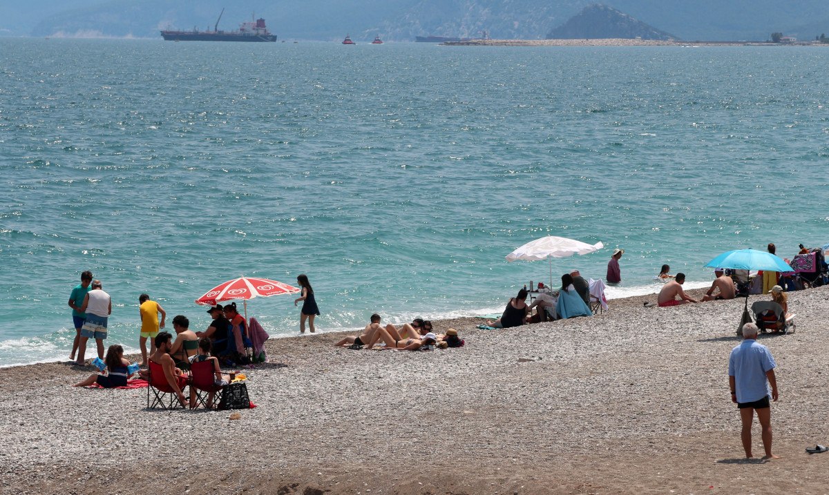 Turistlerin Sahillere Yoğun İlgi Gösterdiği Anlar