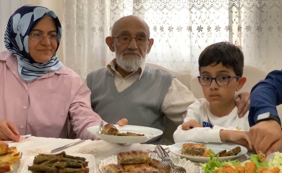 Kastamonu'da 99 Yıllık Bir Yaşamın Hikayesi: Hulusi Mola'nın Anıları ve Vefatı