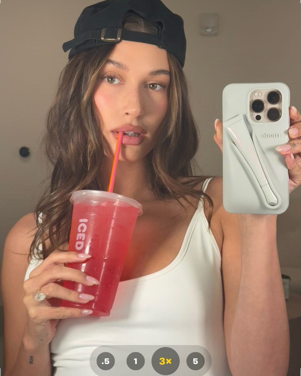 Hailey Bieber: Doğum Sonrası Bedenimle Barışmak
