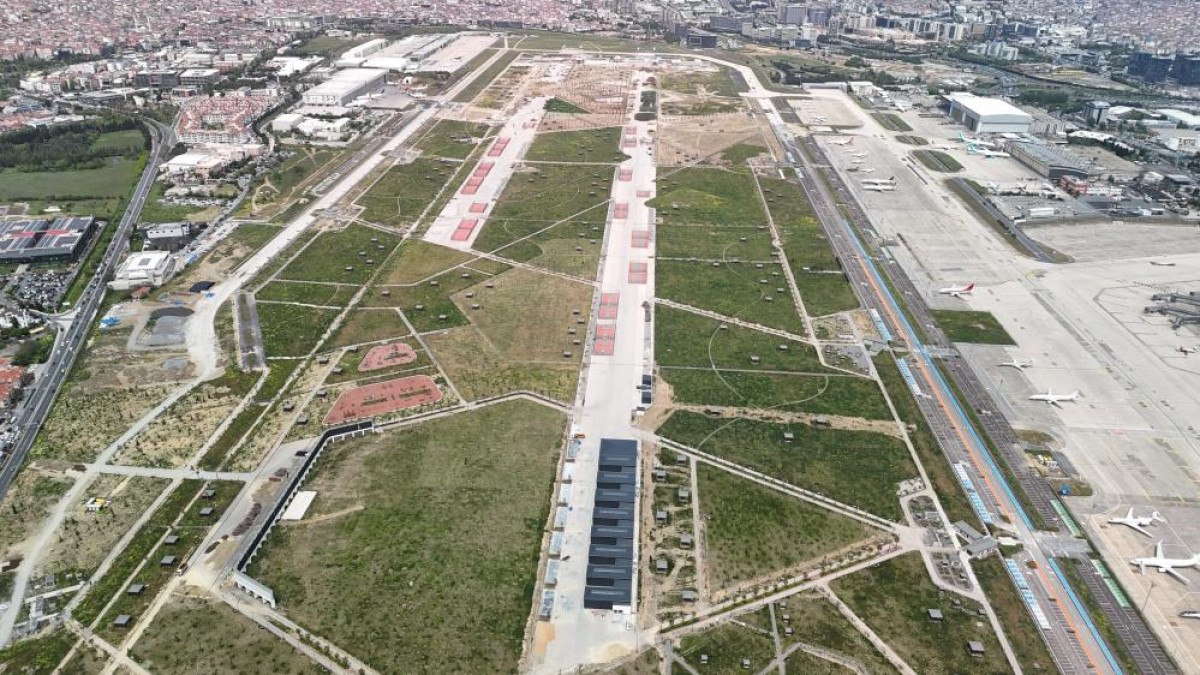 Geniş Hacimli ve Çok Fonksiyonlu Bir Park