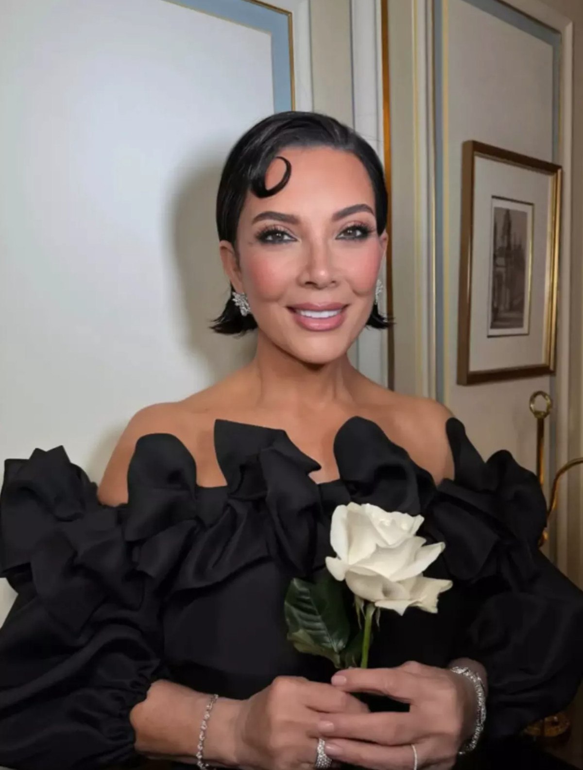 Ünlü Televizyon Yıldızının Annesi Kris Jenner'in Yeniden Yüzü