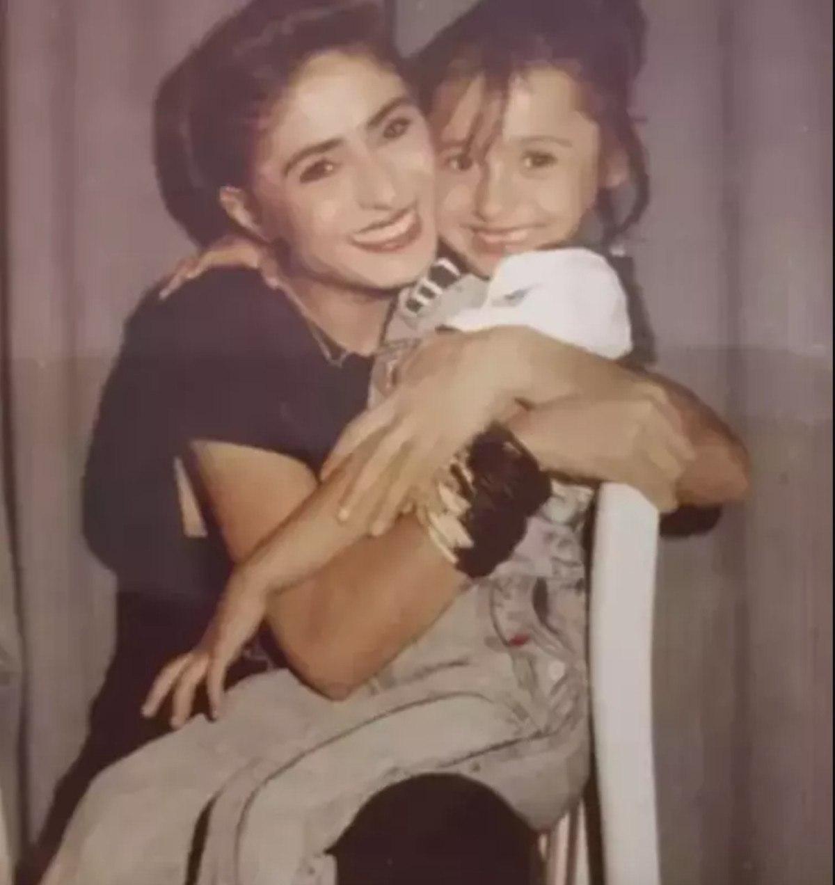 Yıldız Tilbe'nin Gençlik Yıllarında Aşk ve Evlilik Hikayesi