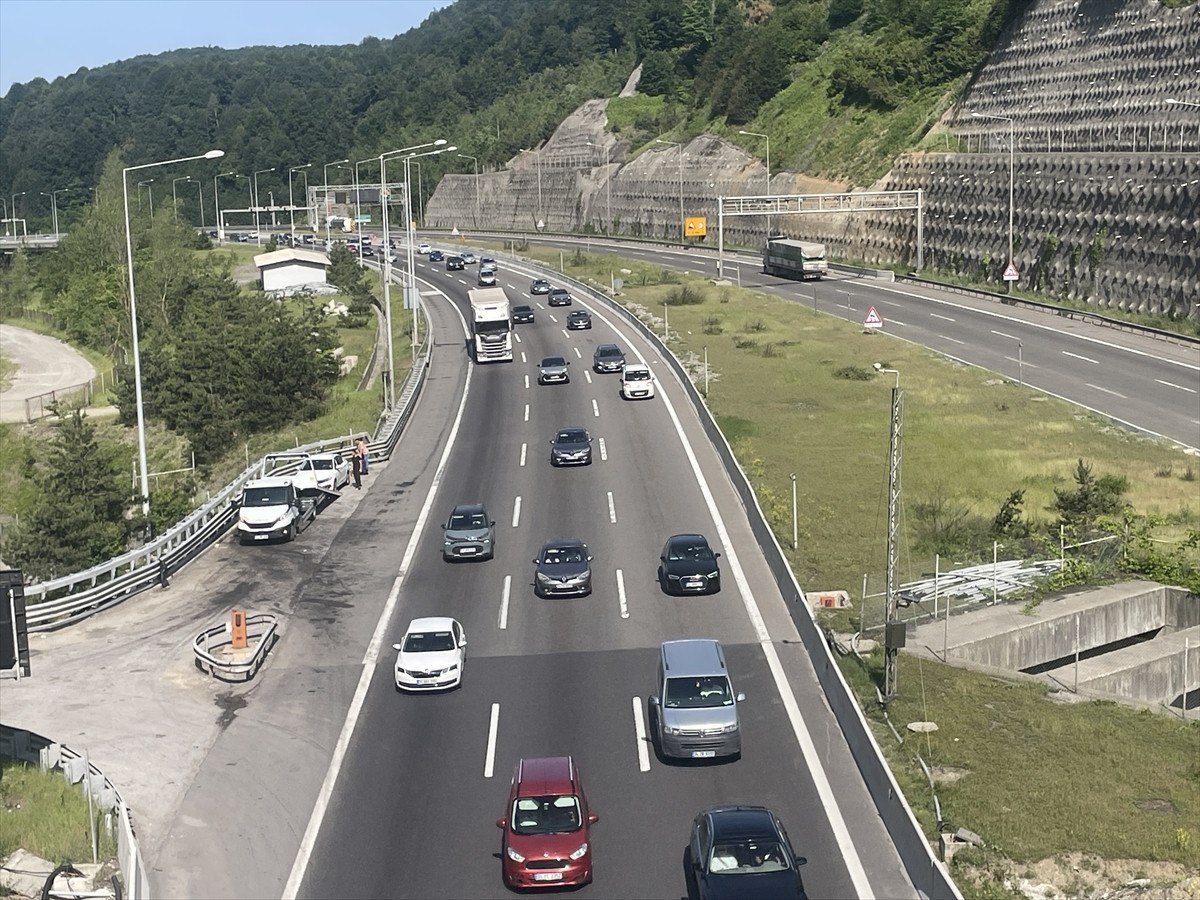 Gelecek Saatlerde Trafik Yoğunluğu Artacak mı?