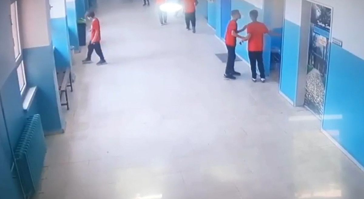Düzce'deki Bilgi Ortaokulu'nda Öğrenci Gözlemleri ve Takdir Edilen Davranış