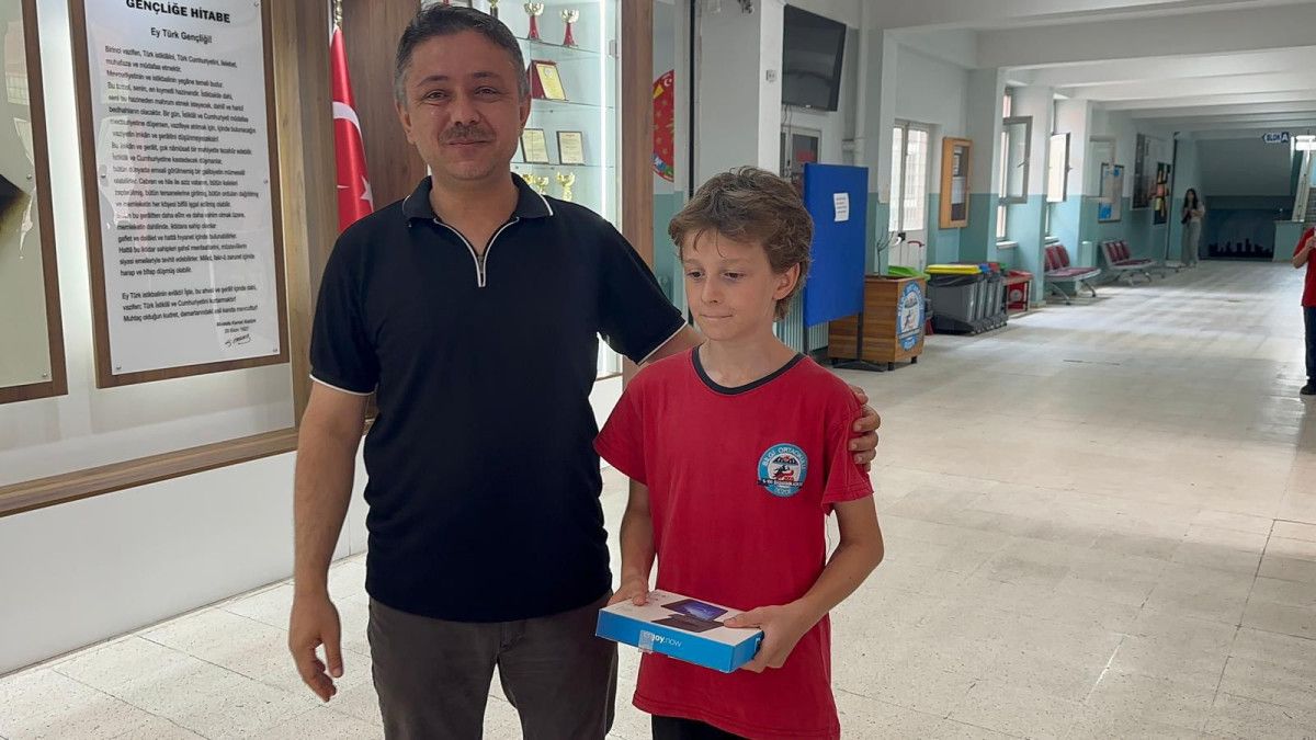 Düzce'deki Bilgi Ortaokulu'nda Öğrenci Gözlemleri ve Takdir Edilen Davranış