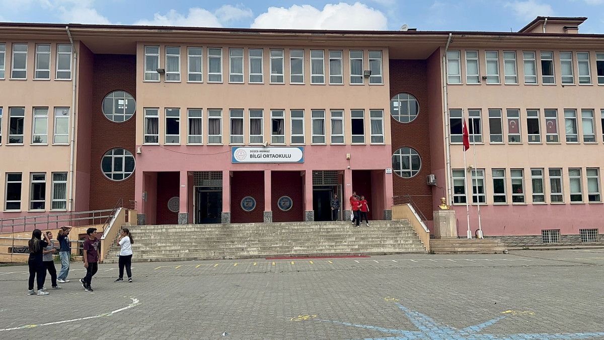 Okul Yönetiminden Öğrenciye Takdir ve Teşekkür