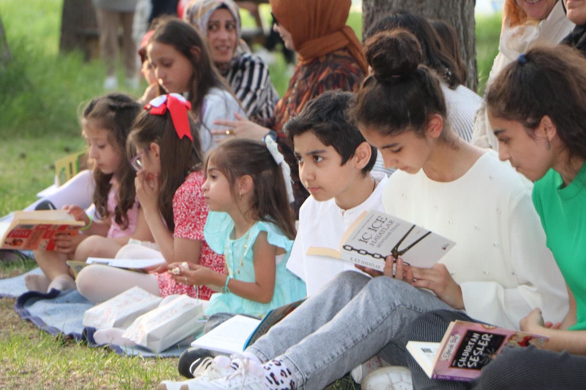 “Dijital Bağımlılık, Gençleri ve Aileleri Derinden Etkiliyor”