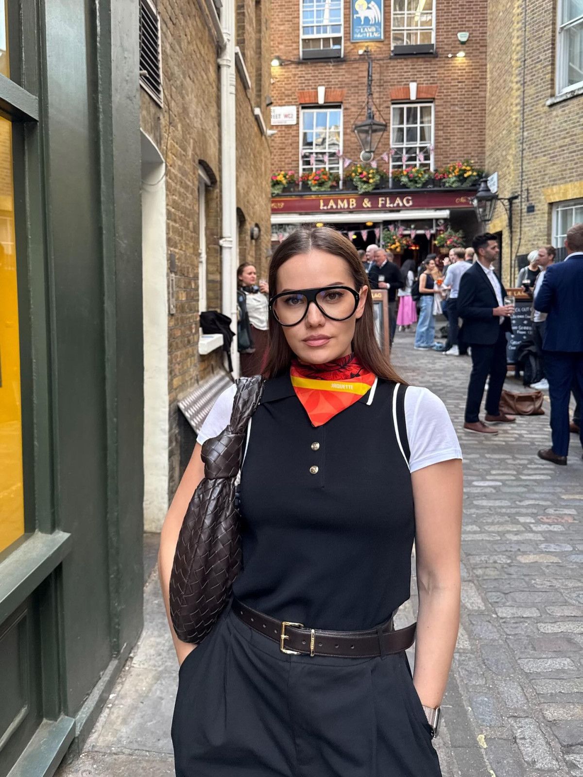 Fahriye Evcen, Londra'da Ailesiyle Keyifli Anlar Yaşıyor