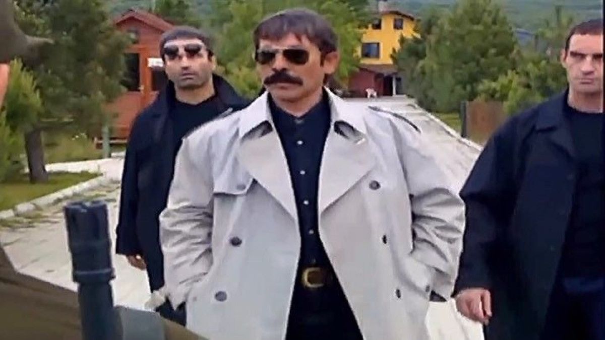 Bir Dönemin Unutulmaz Fenomeni: Kurtlar Vadisi ve Pala