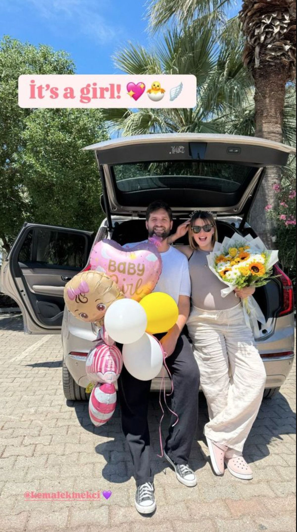 Gizem Karaca'nın Bebek Sevinci