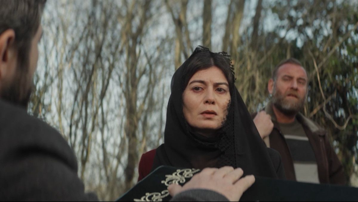 Bir Döneme Damga Vuran Yaprak Dökümü'nin Unutulmaz Karakteri Gülşen