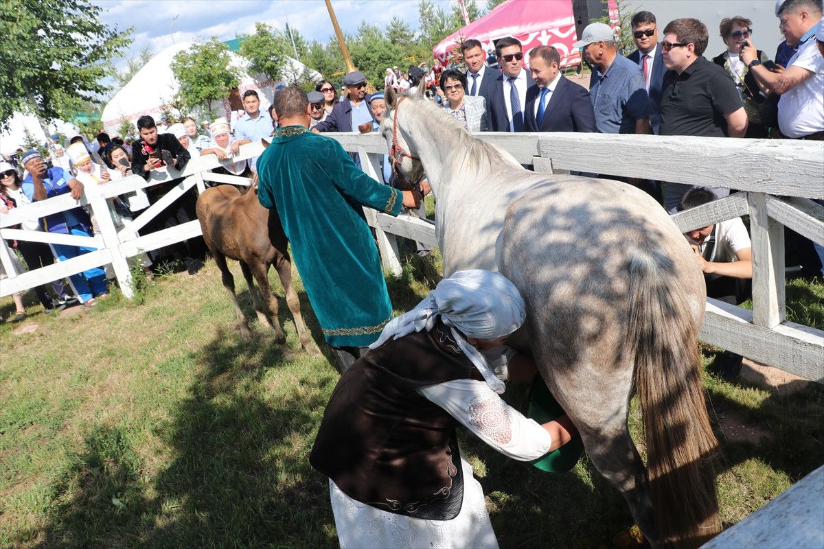 Kazakistan'da Kımız Festivali Coşkusu
