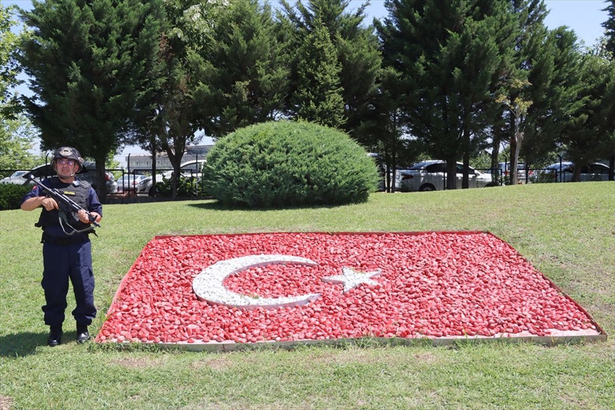 Yalova'da Hayaller Gerçek Oluyor: Mahmut Kanarya'nın Bir Günlük Askerlik Hikayesi