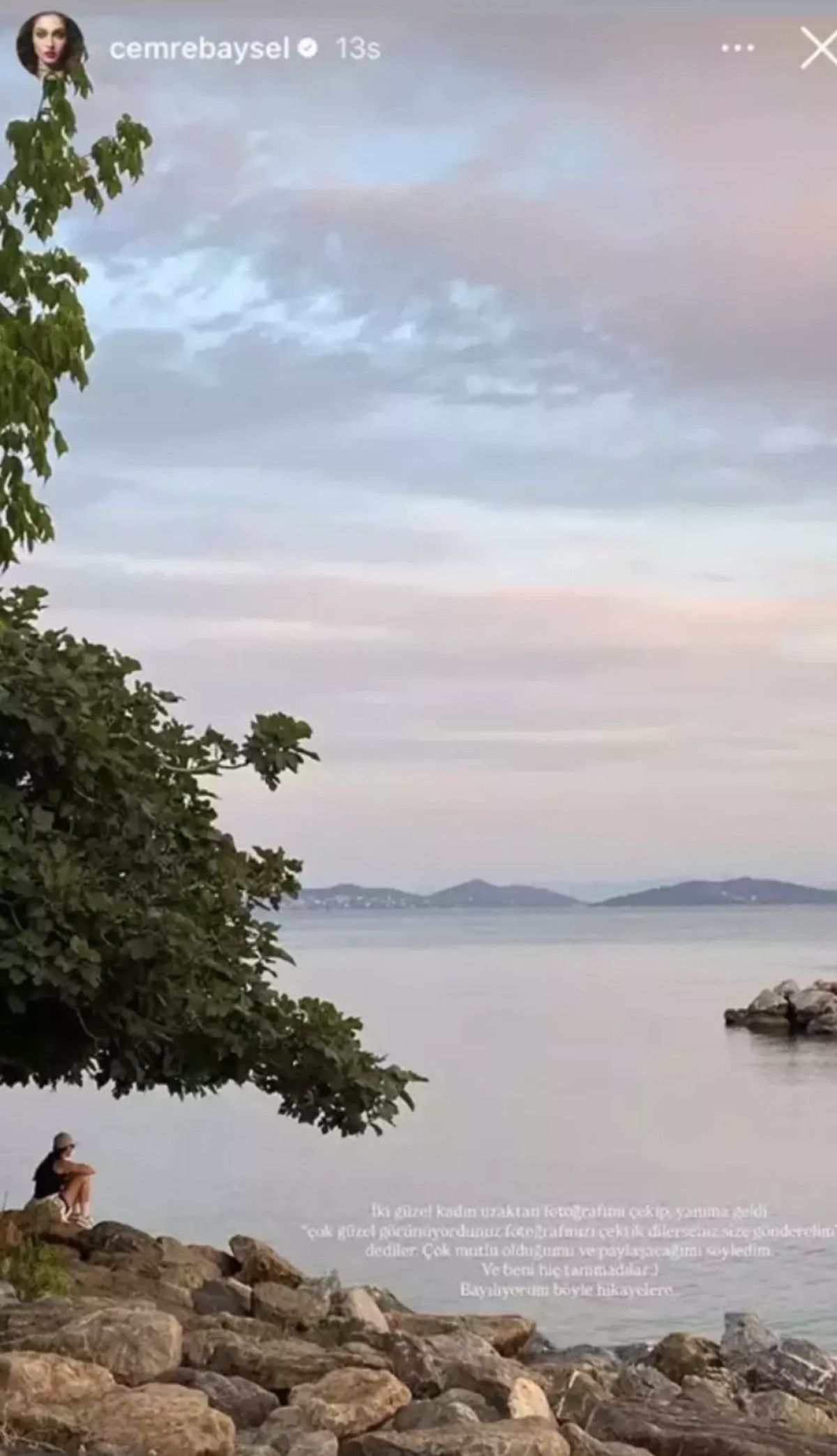 Cemre Baysel'in Tatil Sürprizi ve Paylaştığı Anlar