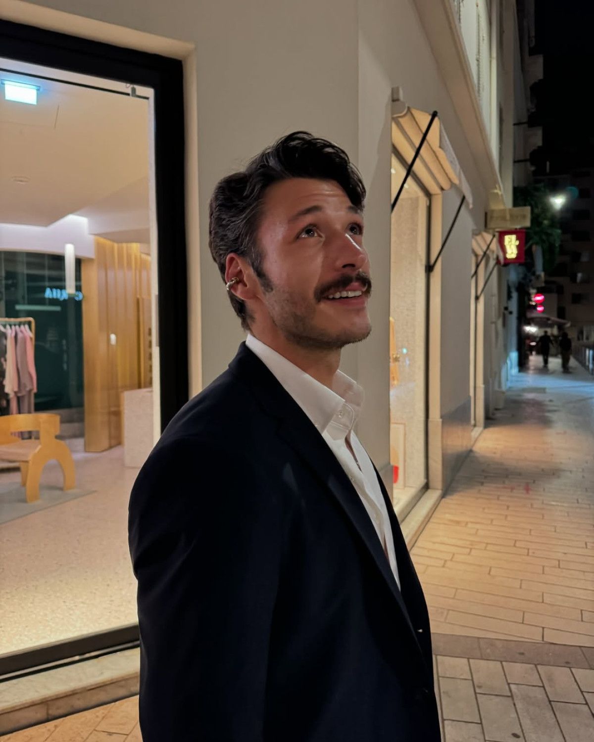 Serdar Ortaç, Kıbrıs Girne’deki Muhteşem Konseriyle Hayranlarını Büyüledi