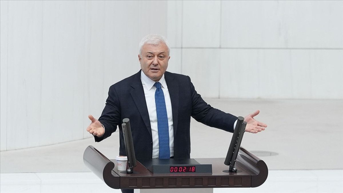 Tuncay Özkan