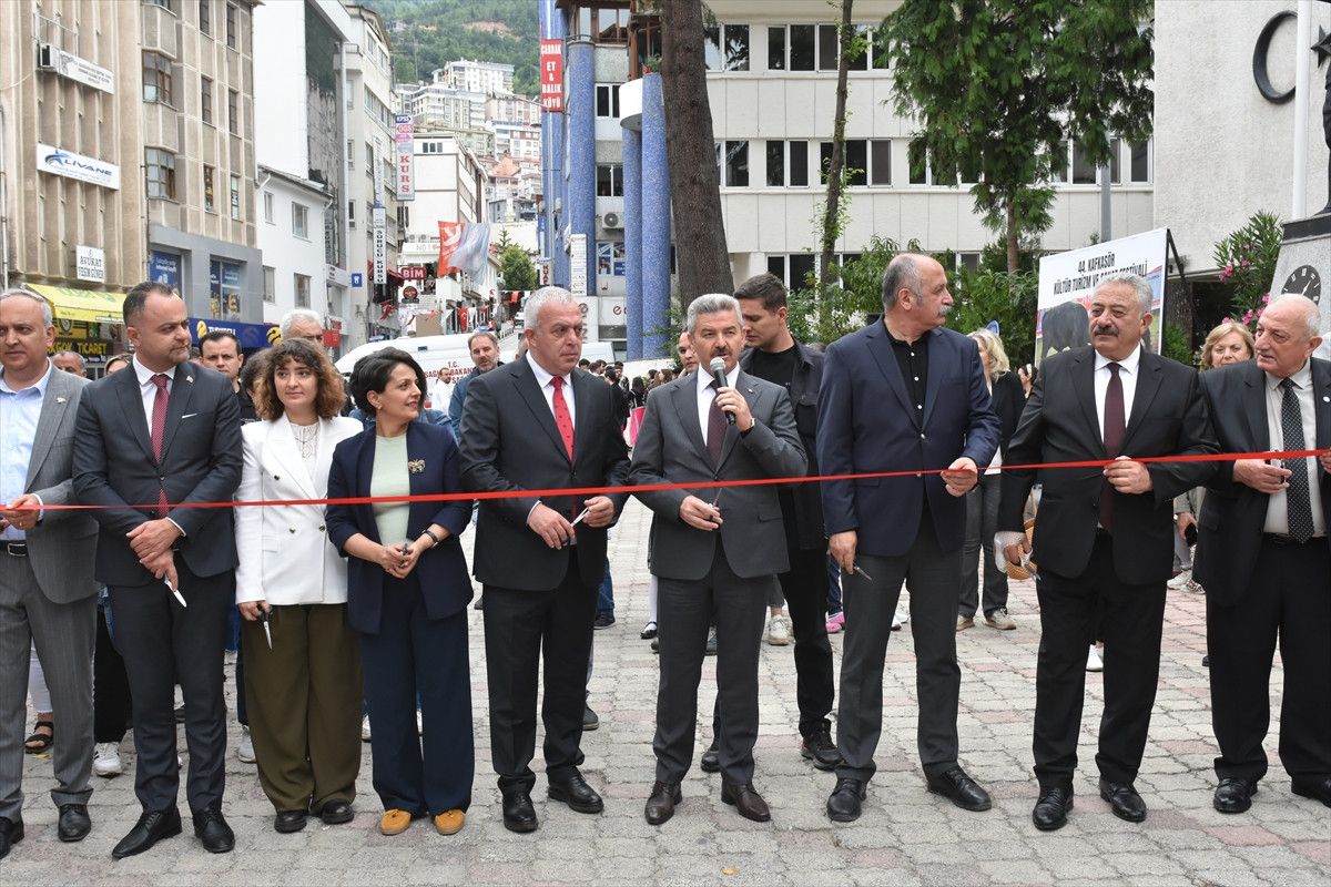 Artvin'de Geleneksel Boğa Güreşi ve Kafkasör Festivali Heyecanı
