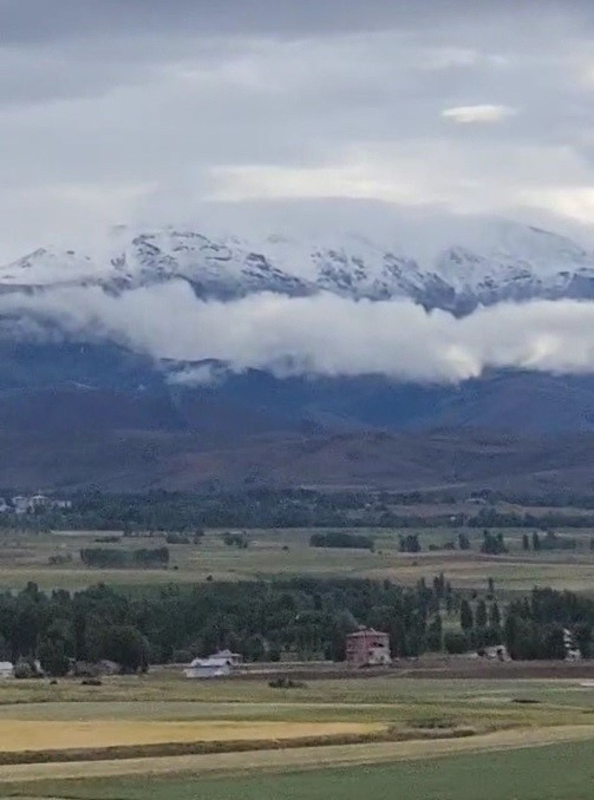Bayburt'ta Yaz Hissi Yaratacak Soğuk ve Kar Manzaraları