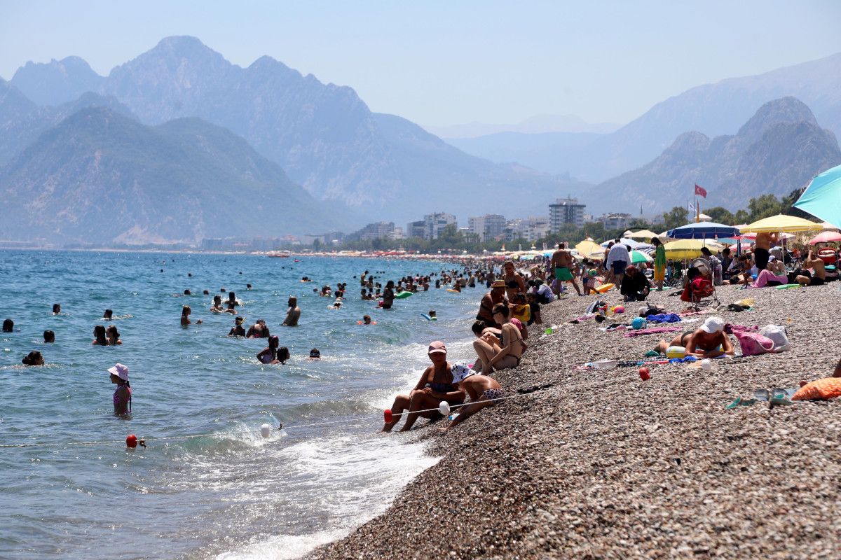 Sahil Sporları ve Renkli Görüntüler