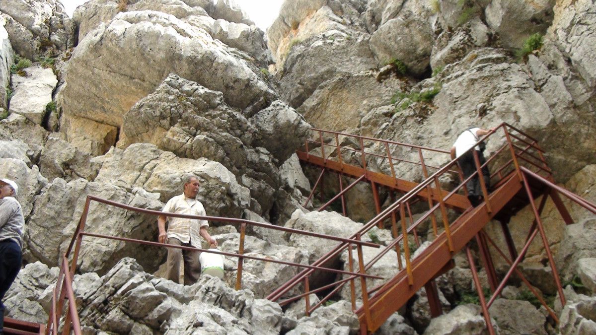 Barakalarda Kış Aylarına Kadar Yaşam ve Obrukların İşlevi