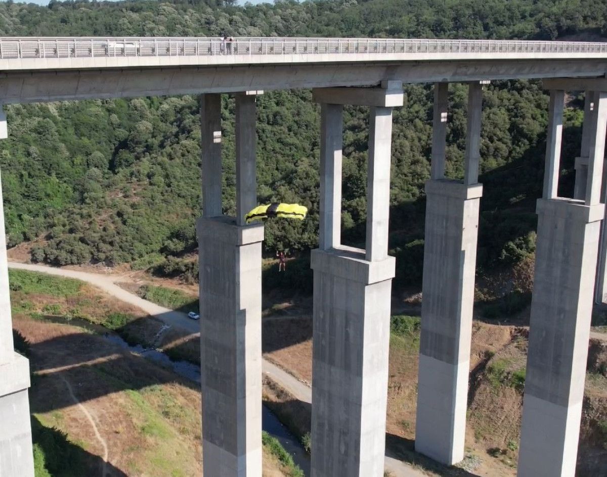 Arnavutköy Viyadüğü Üzerinde Cesur Atlayışlar