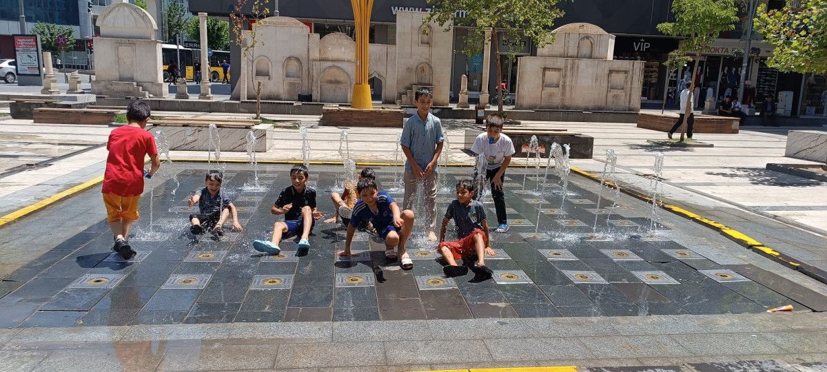 İşlek Noktada İlginç Bir Serinleme Çözümü
